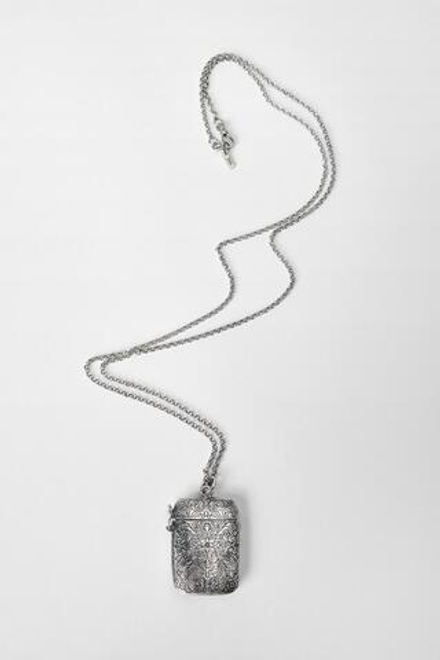 ZARA X KATE MOSS ДЛИННОЕ ОЖЕРЕЛЬЕ С ГРАВИРОВКОЙ, СЕРЕБРЯНЫЙ