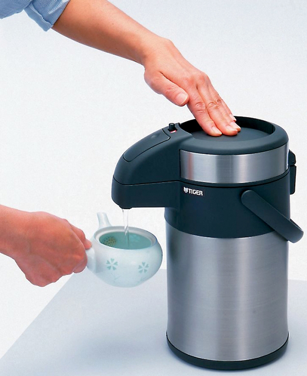 Термос с пневмонасосом Tiger MAA-A402 Stainless, 4 л (стальной).