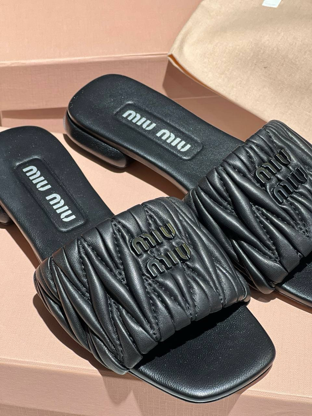 Шлепанцы Miu Miu