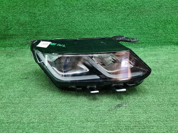 Фара правая Geely Coolray (2019-2023) LED