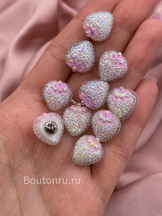 Пуговицы пластиковые в форме клубники белые с розовым