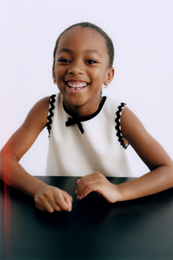 ZARA ТРИКОТАЖНОЕ ПЛАТЬЕ С КОНТРАСТНЫМИ ВОЛНАМИ, ЭКРЮ