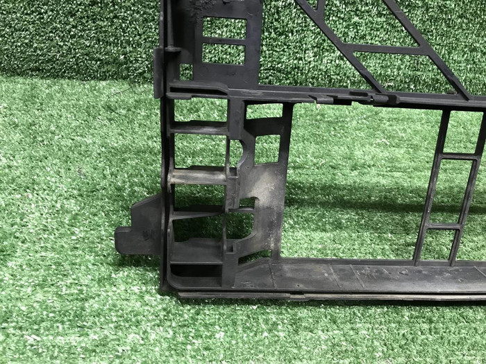 Дефлектор радиатора Porsche Panamera 971 (16-24)