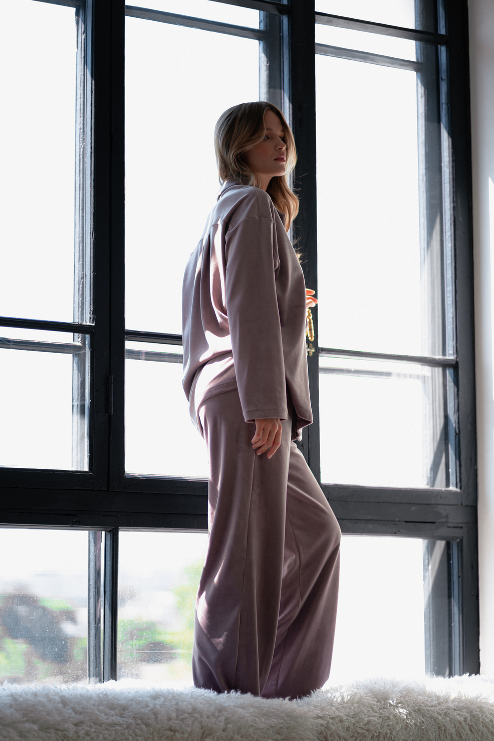 КОМПЛЕКТ ВЕЛЮРОВЫЙ (БЛУЗА И БРЮКИ)