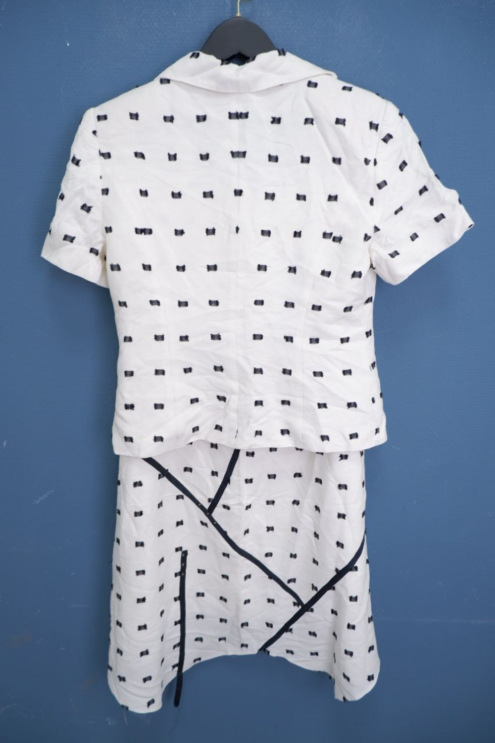 Костюм Caterina юбочный светлый 38 размер