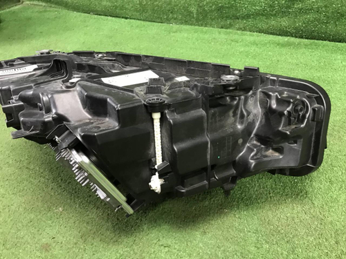 Фара левая BMW 3er G20 (2022-н.в.) LED (В сборе)