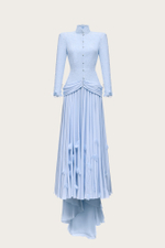 Платье из шелка и расшитого стразами кружева, декорированное шелковыми лепестками