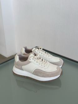 Кроссовки из натуральной замши