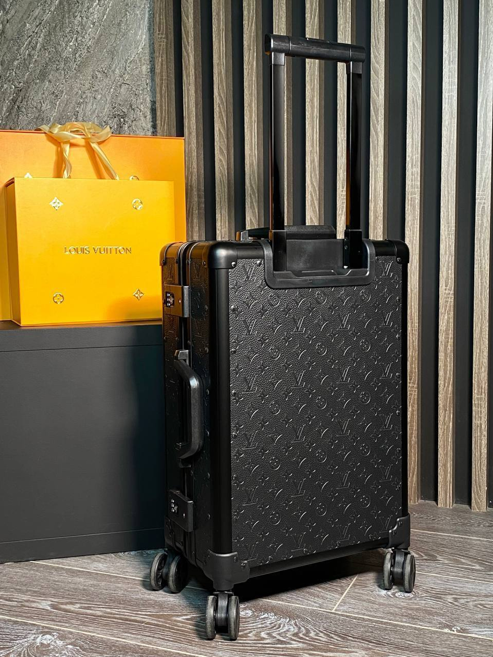 Чемодан Louis Vuitton