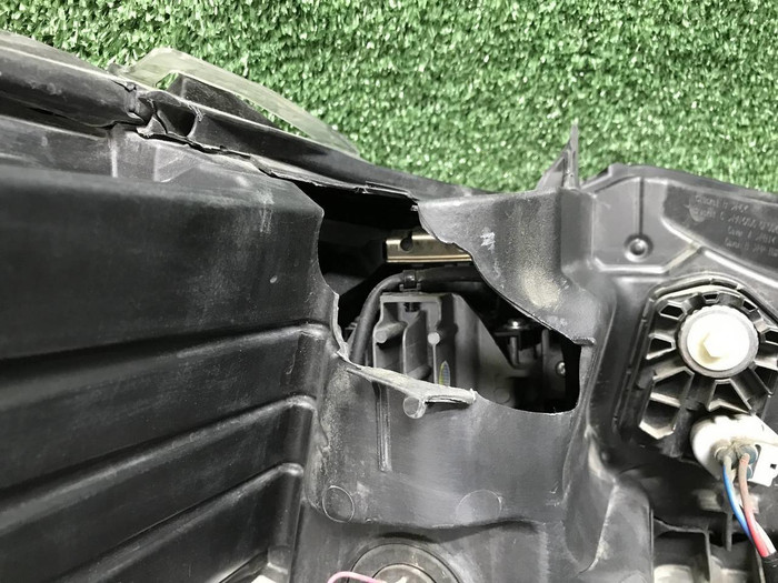 Битая Фара левая Infiniti QX80 (2017-2024) LED