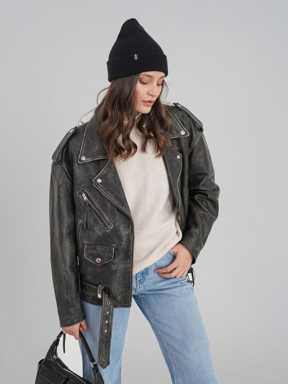 Шапка вязаная весенняя/осенняя МУЛА (ЧЕРНЫЙ)