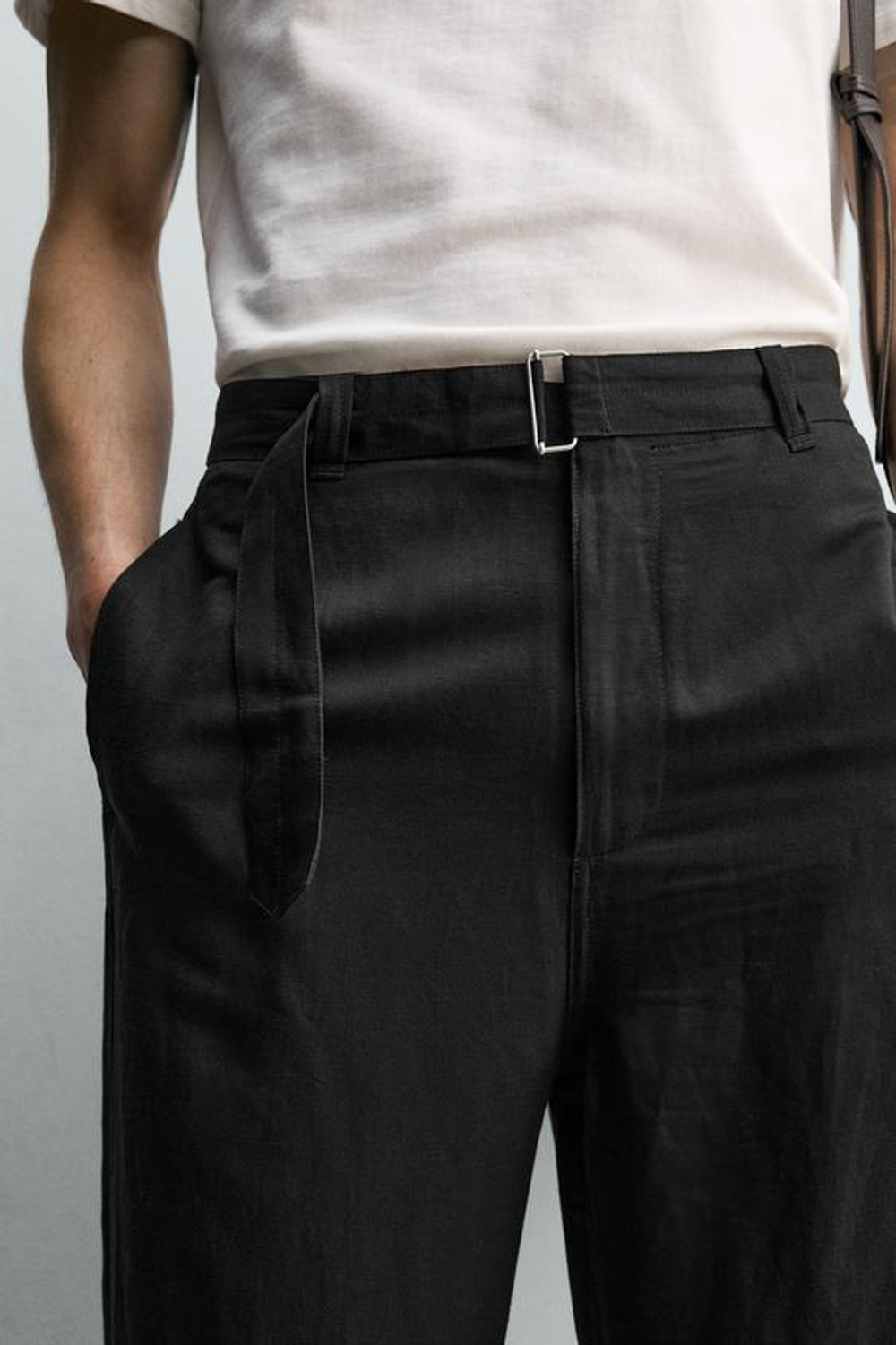 ZARA БРЮКИ RELAXED FIT ИЗ ВИСКОЗЫ И ЛЬНА С РЕМНЕМ, ЧЕРНЫЙ