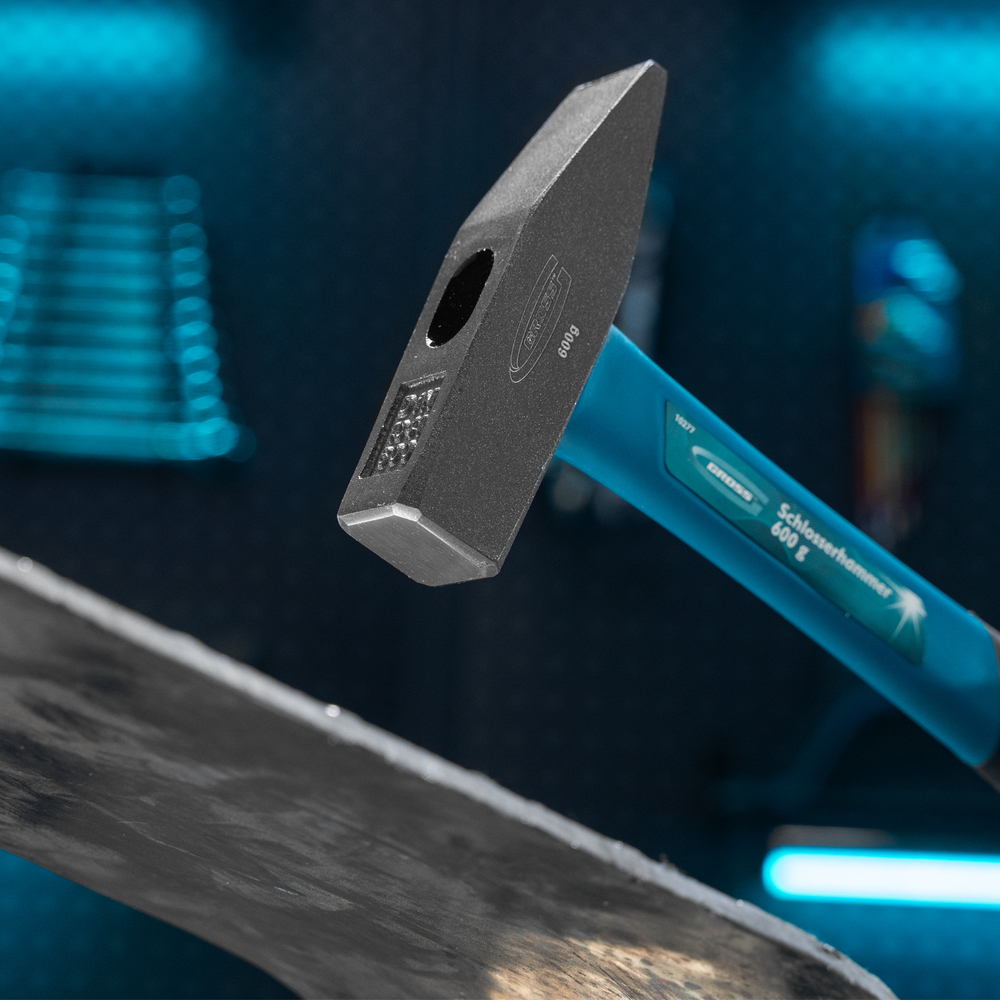 Молоток слесарный, 600 г, квадратный боек, фибергласовая обрезиненная рукоятка Gross