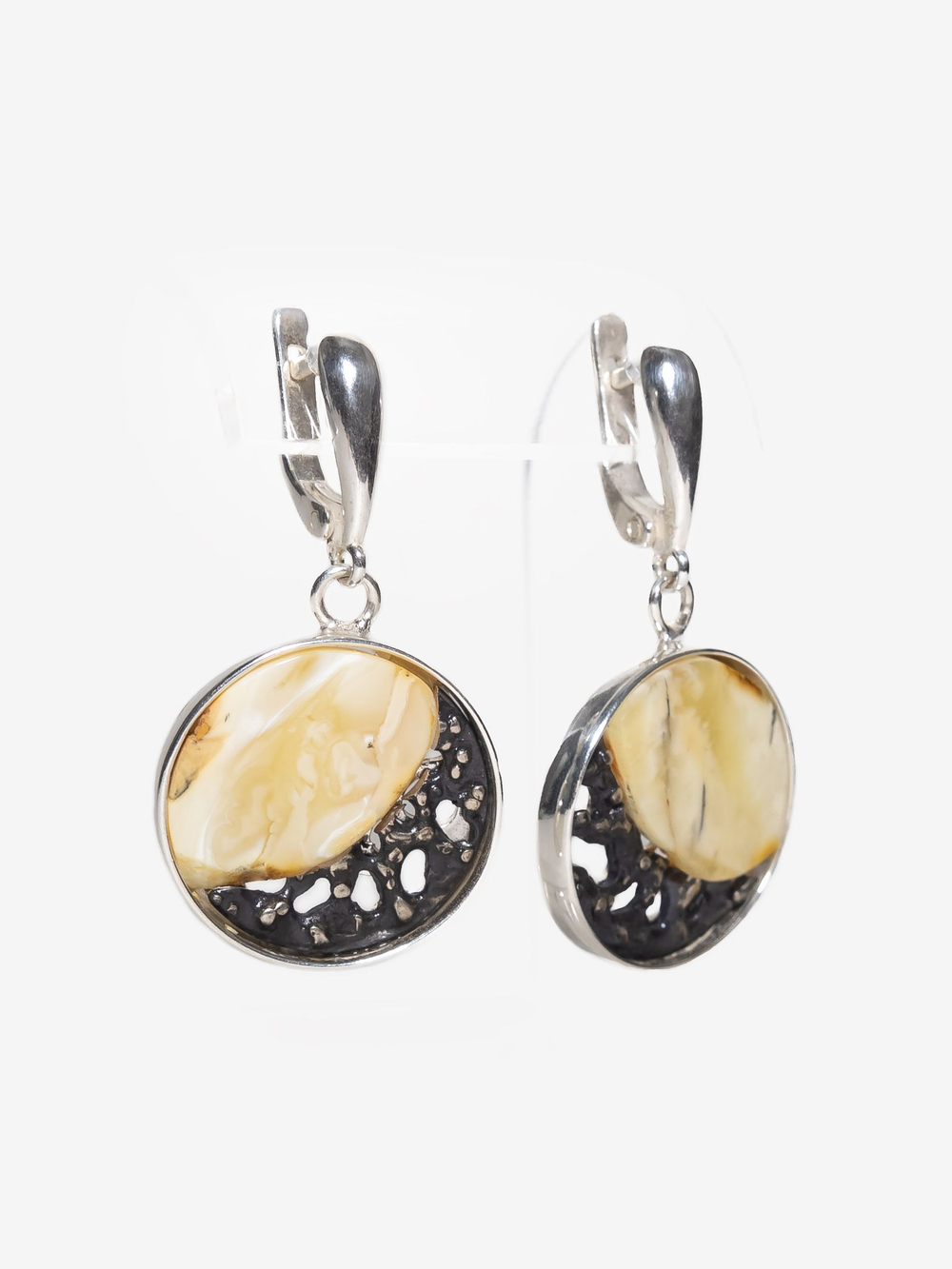 Уникальные серебряные серьги с цельным пейзажным янтарем, серебро 925 пробы