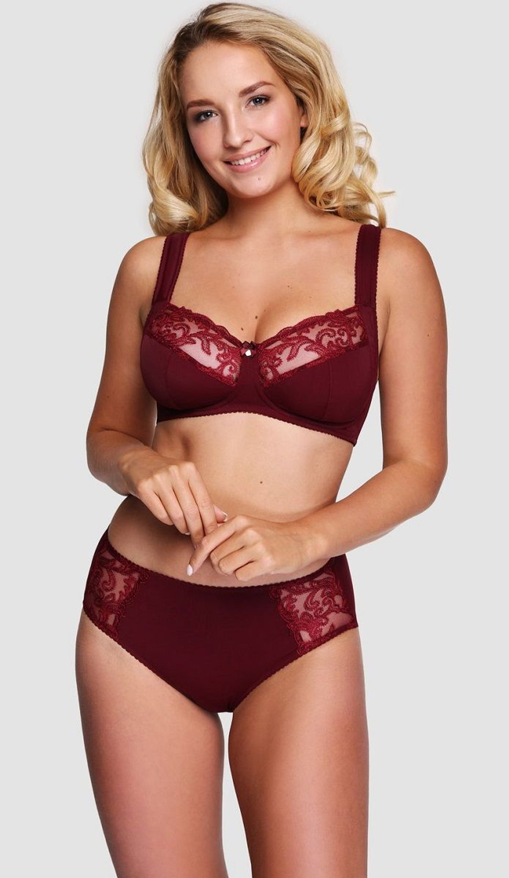 Трусы-слипы из мягкого микроволокна со вставками из вышитого тюля (Размер: 56) (Цвет: бордовый)