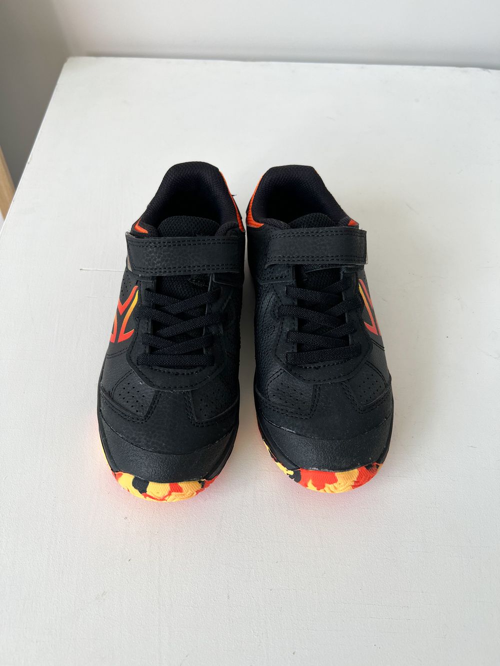 Новые кроссовки Artengo, 33