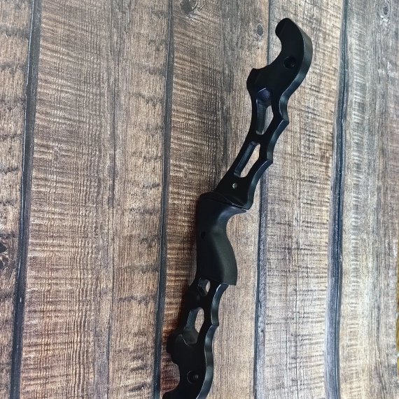 Рукоять для Спортивного лука F185 Пантера (черный)