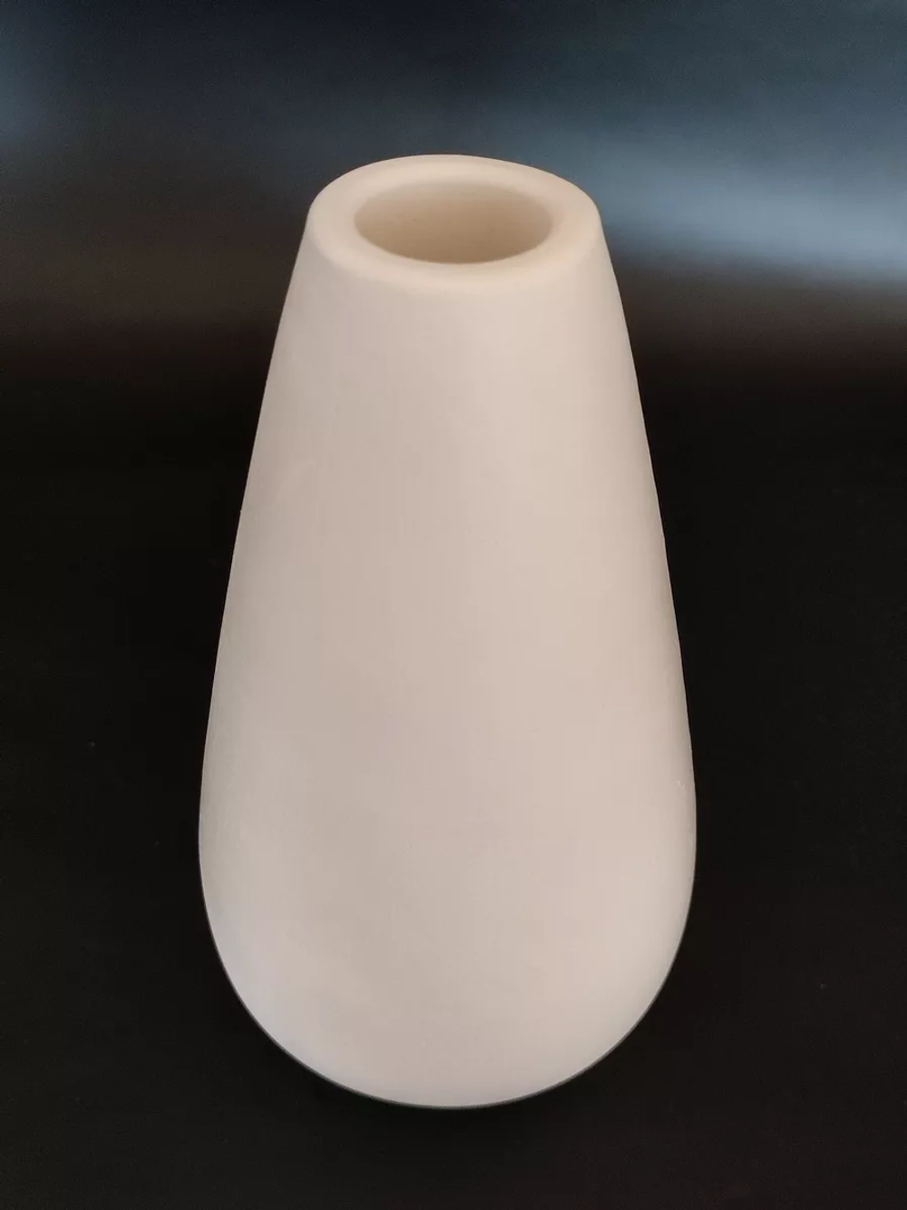 Ваза декоративная из гипса для сухоцветов