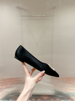 Louis Vuitton Met Flat Ballerina