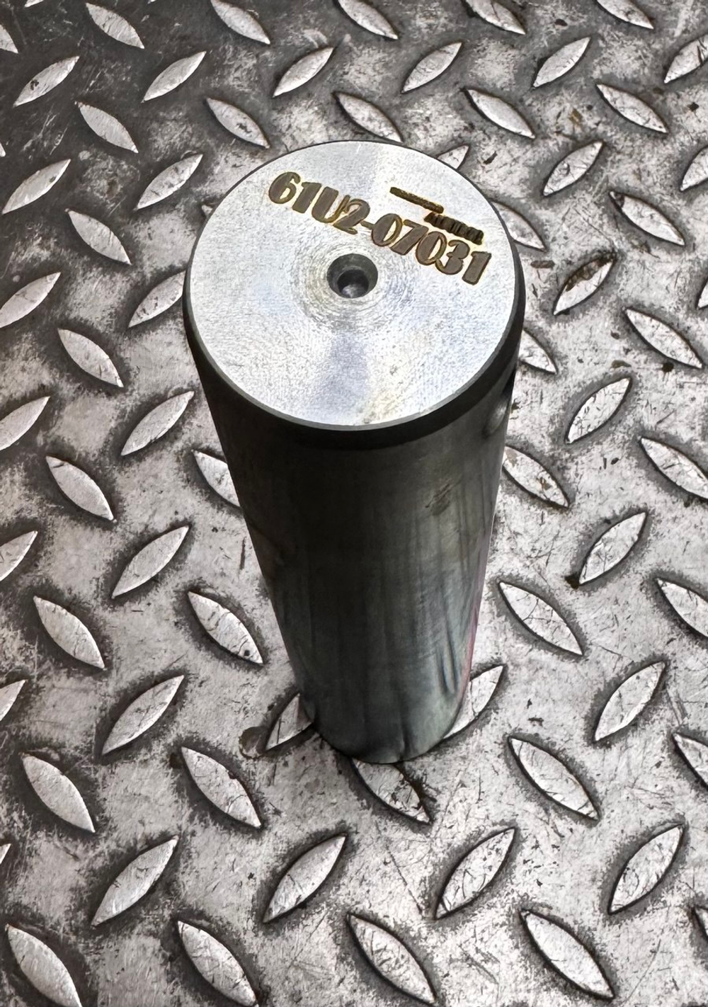 Палец 61U2-07031