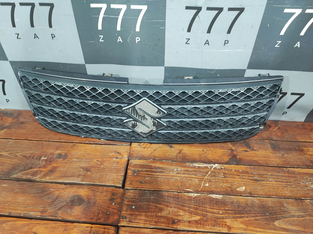 Решетка радиатора Suzuki Grand Vitara 2 08-12 Б/У Оригинал 7174177K0038B