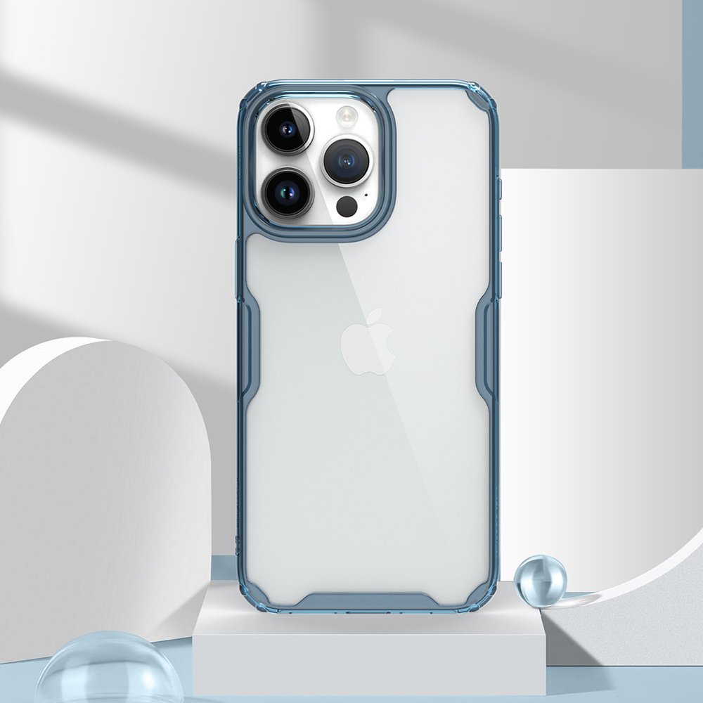 Прозрачный чехол с усиленными боковыми рамками синего цвета от Nillkin для iPhone 15 Pro, серия Nature TPU Pro Case