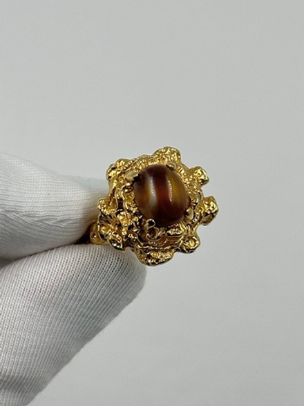 Кольцо с коричневым кабошоном