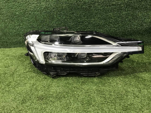 Фара правая Volvo XC60 2 (2017-2021) Full LED