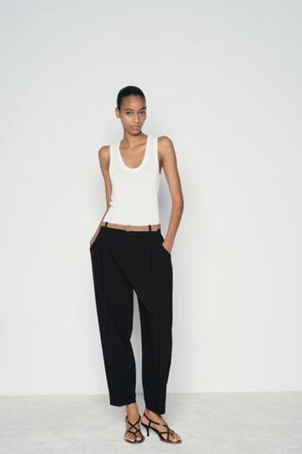 ZARA БРЮКИ С ЗАЩИПАМИ И РЕМНЕМ, ЧЕРНЫЙ