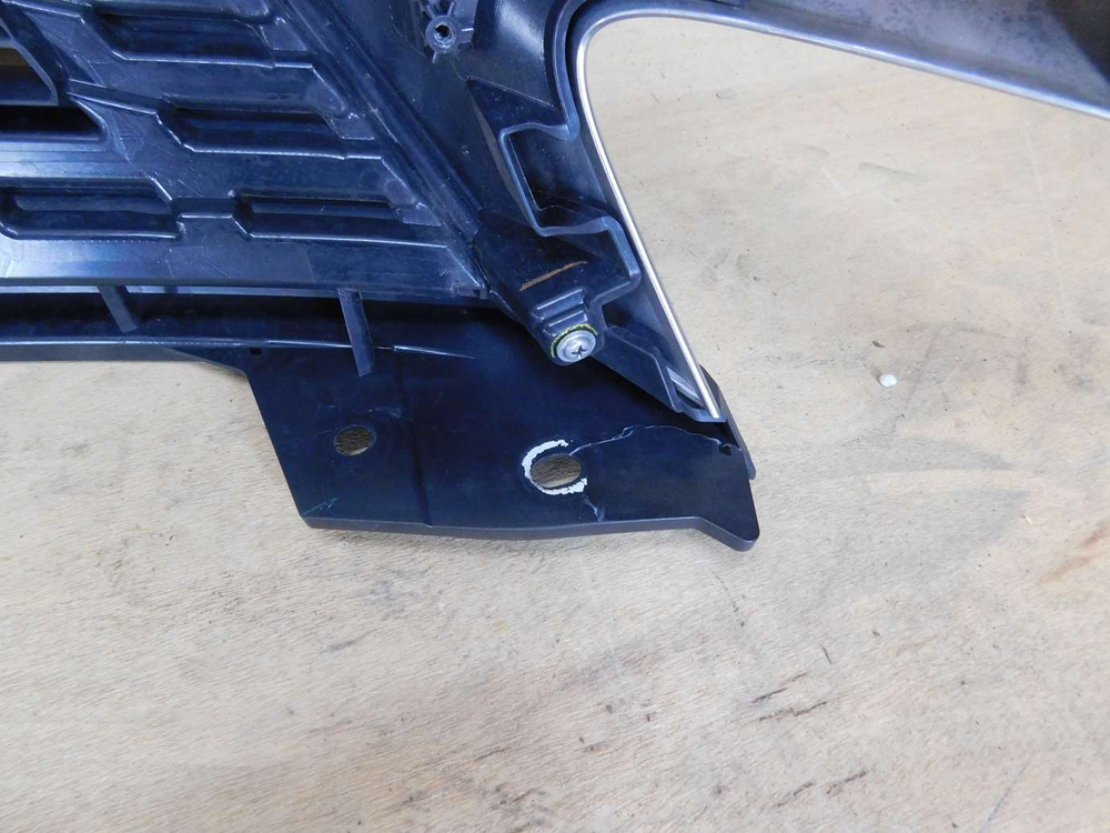 решетка радиатора Toyota Allion ZRT260 2017