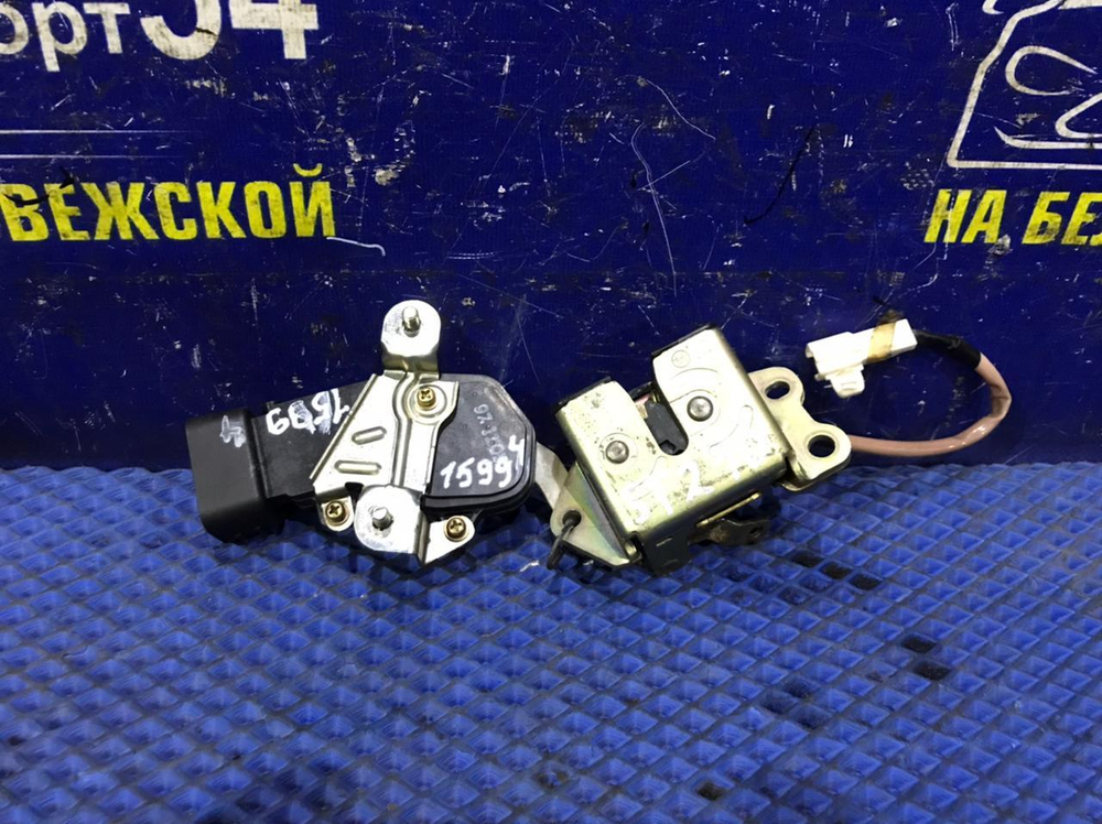 Замок багажника TOYOTA CALDINA 1997-2002