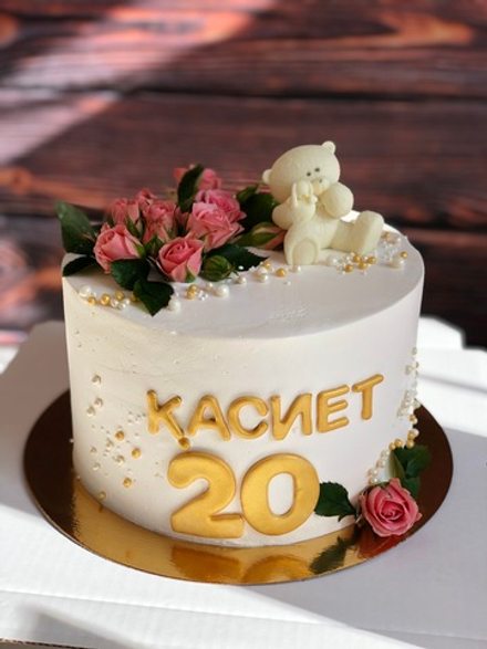 Торт на день рождение девушке, маме, жене, коллеге с мишкой