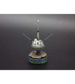 Сборная модель Red Iron Models Советская АМС Луна-2, 1/35