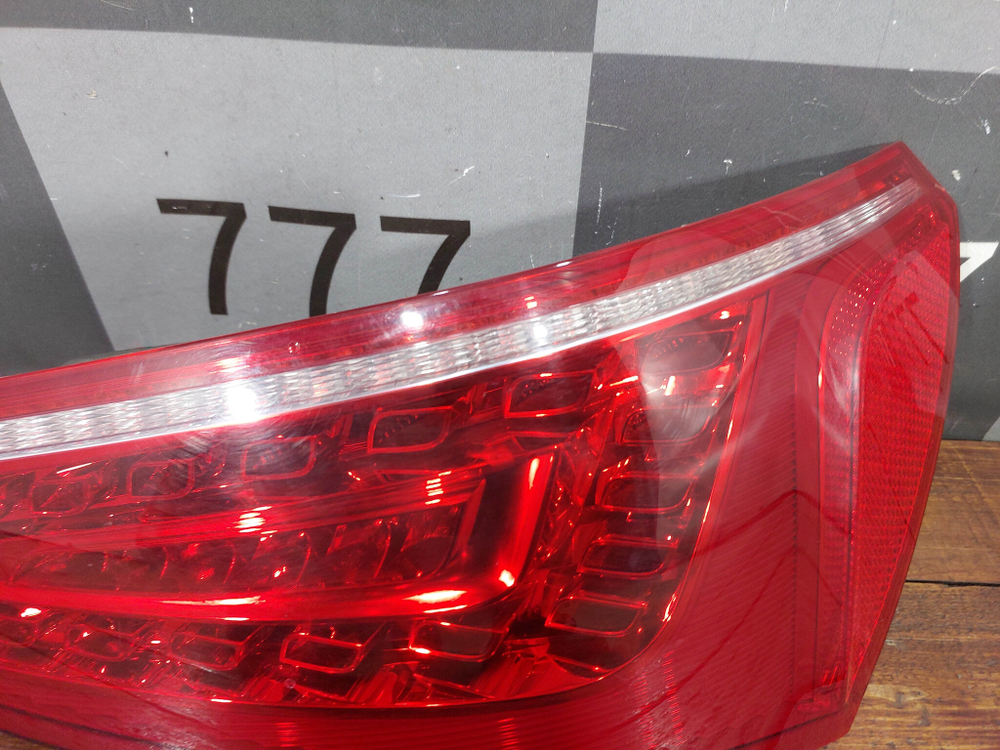 Фонарь задний правый Audi Q5 (8R) 08-12 Б/У Оригинал 8R0945094A