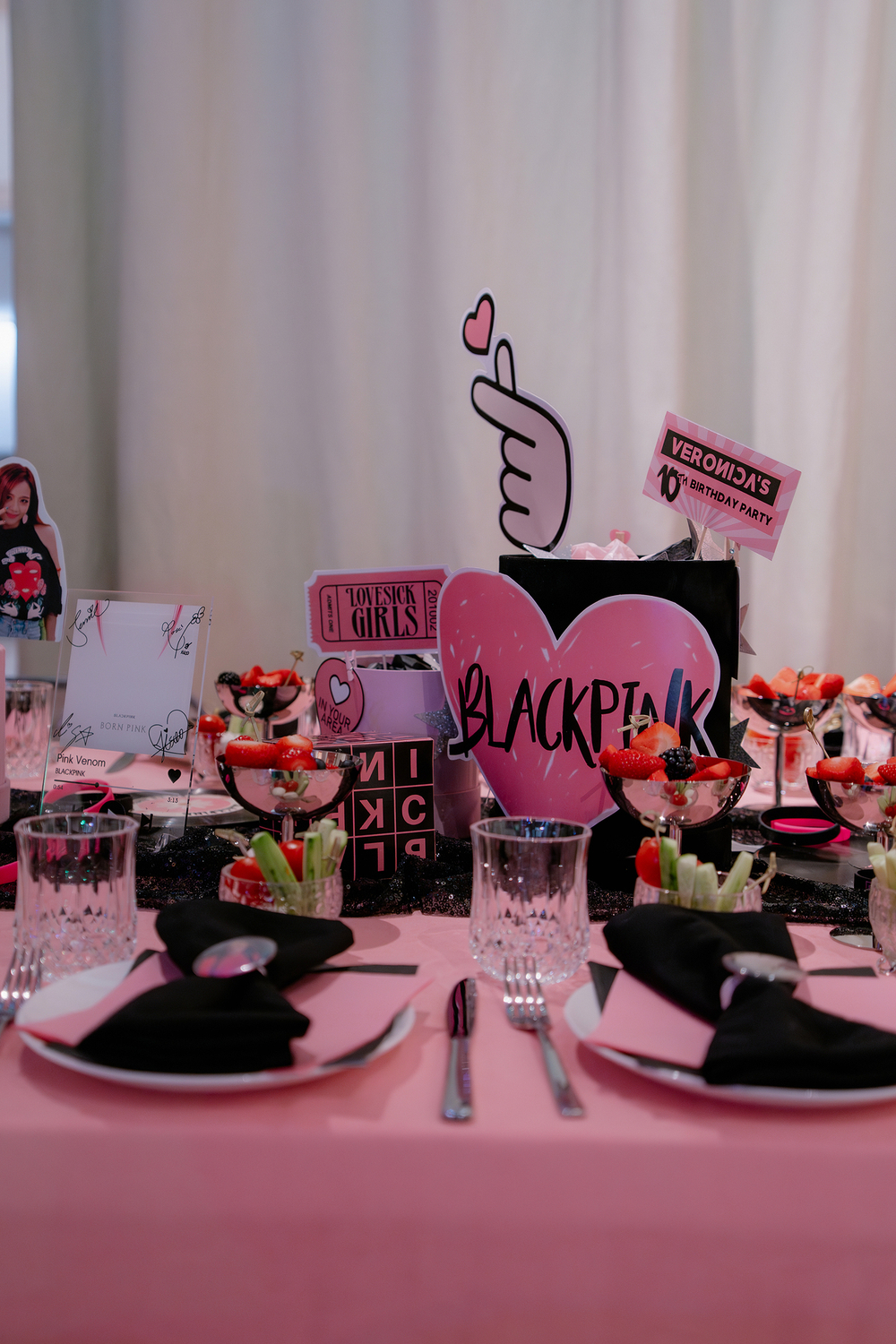 Black Pink Party