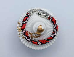 Браслет из бисера змейка by A.S. розовая,подарок маме/сестре/подруге ручная работа