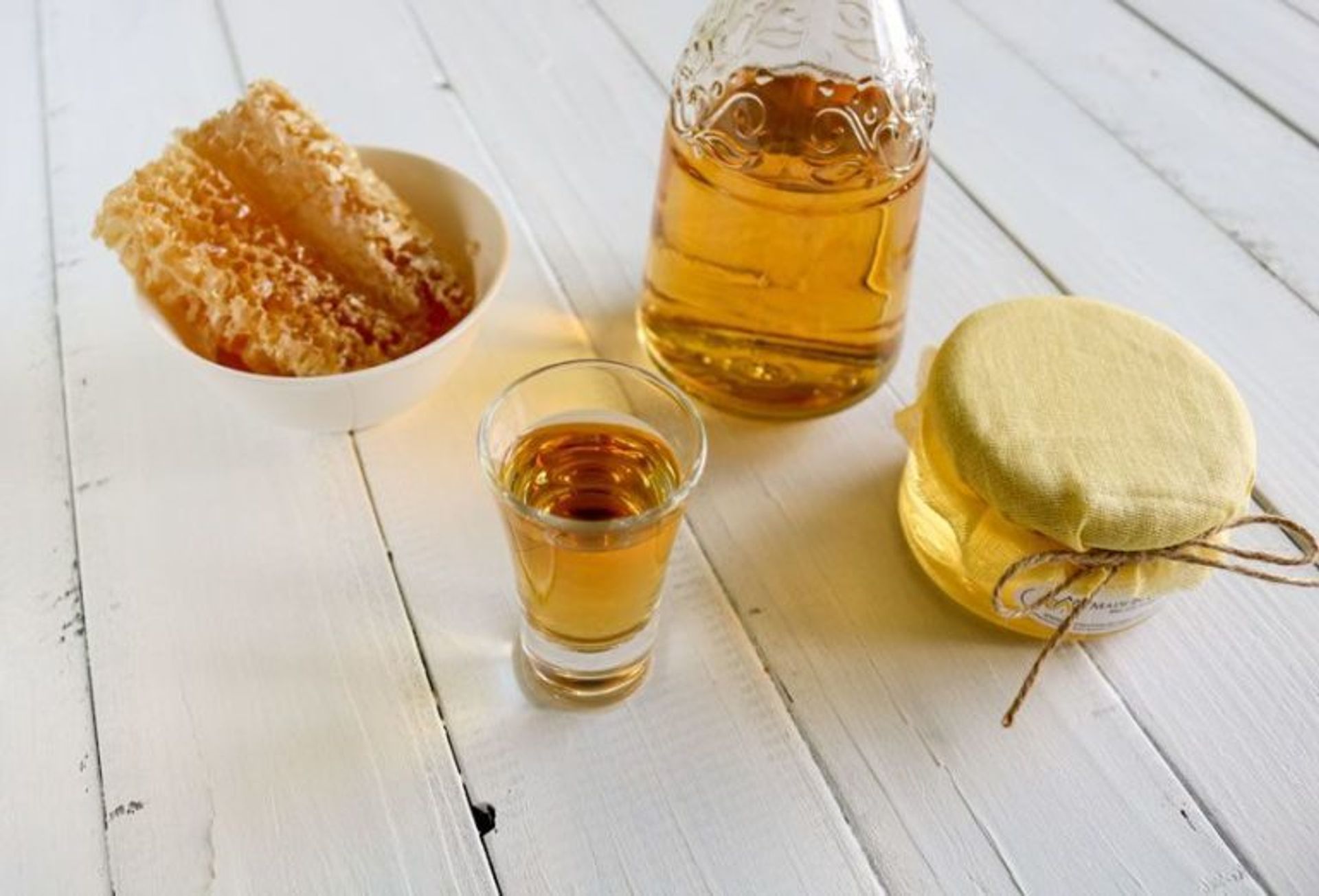 Применение водки с медом от кашля