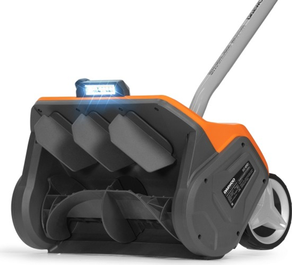 Снегоуборщик (электролопата) аккумуляторный DAEWOO DAST 4242Li SET с АКБ и ЗУ