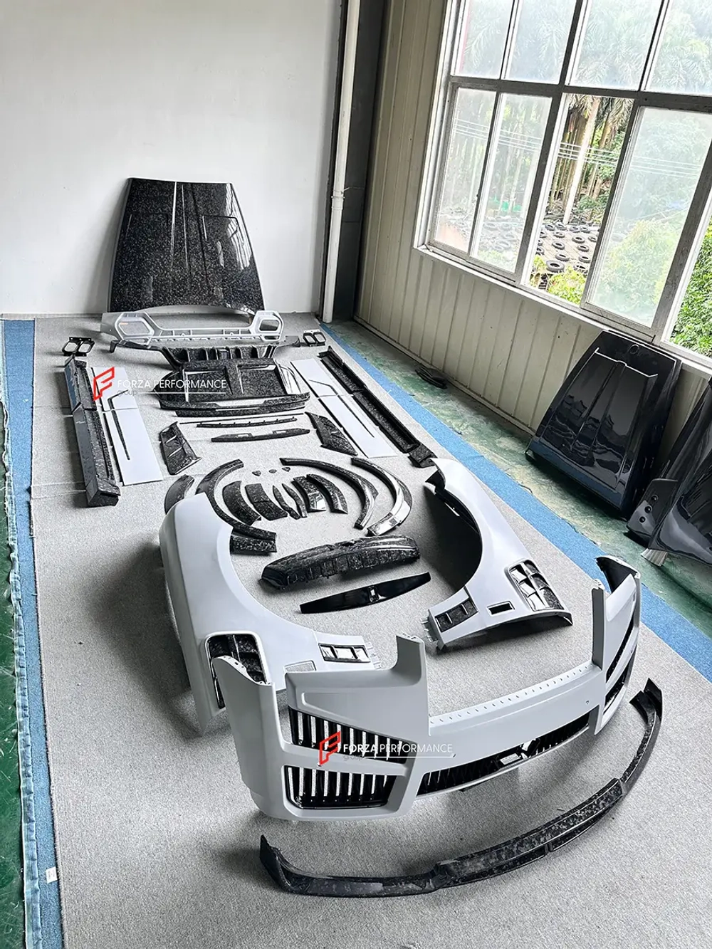 Широкий обвес из карбона для ROLLS-ROYCE CULLINAN СЕРИИ 2 2024+ Ролс Ройс Куллинан