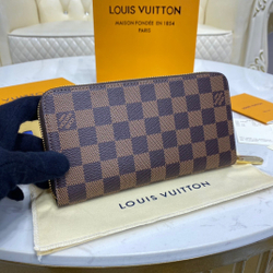 Louis Vuitton Zippy Wallet