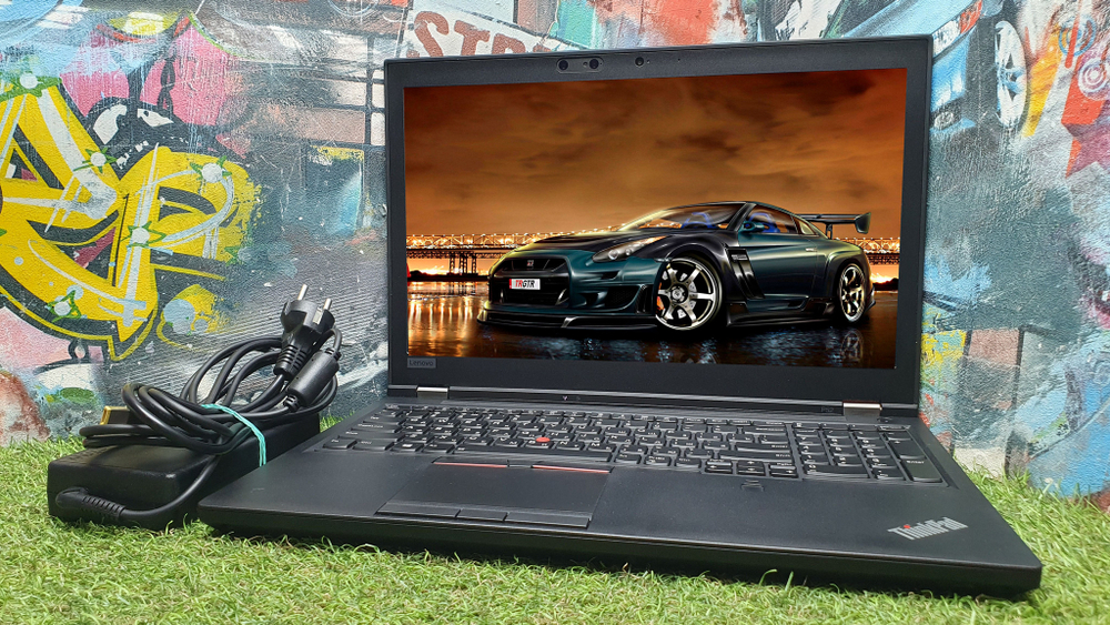 Ноутбук Lenovo i7-8/32Gb/QUADRO P1000 4Gb/FHD/ThinkPad P52 20M9001FRT/Windows 10