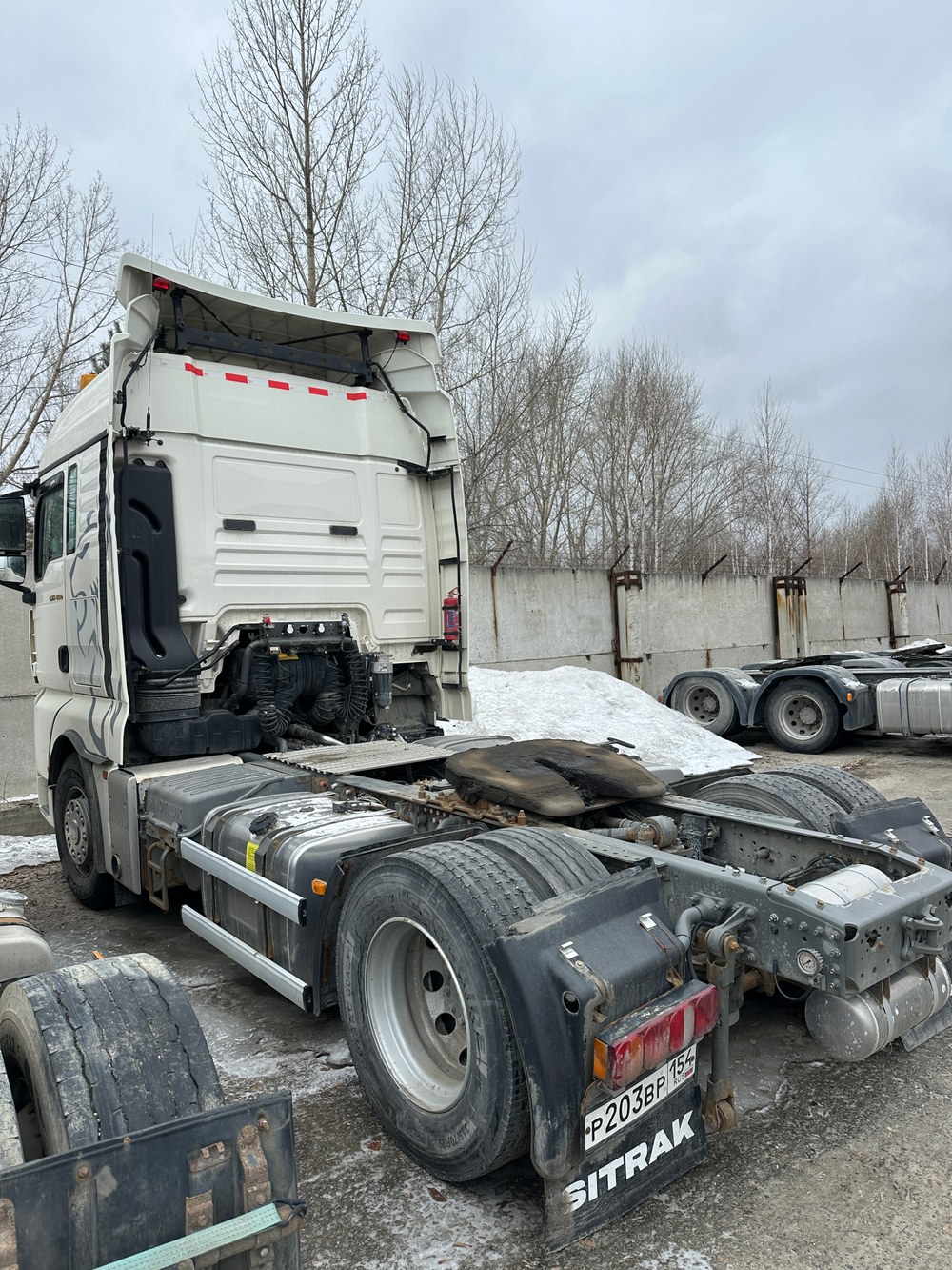 SITRAK C7H 4x2 Седельный тягач ZZ4186V361HE (Дизельный, 12,4 л, 480 л.с., АТ)