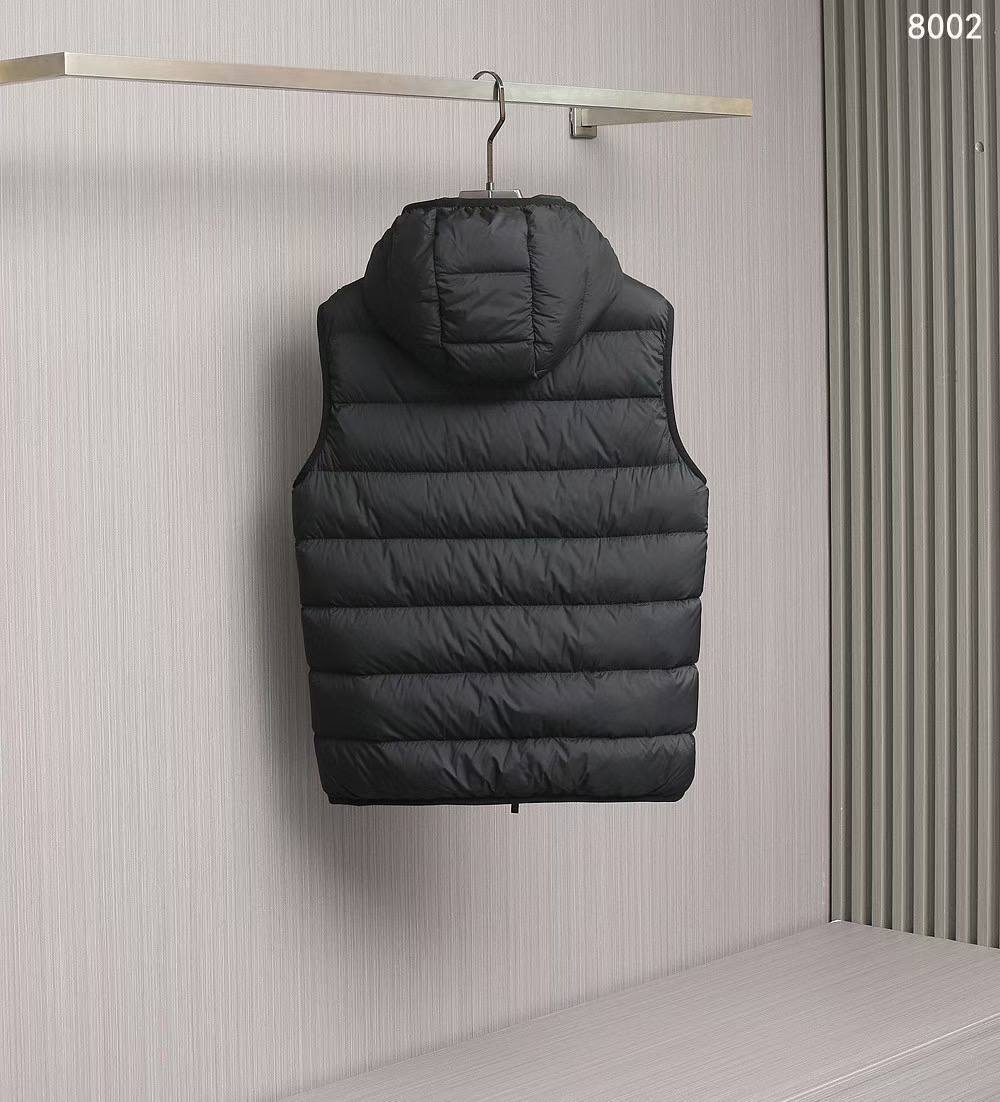 Безрукавка Moncler