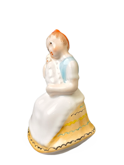 Фарфоровая статуэтка "Мать с ребенком" Венгрия