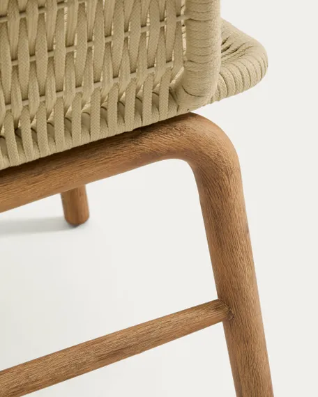 Уличный стул Alipa из акации и веревки цвета экрю