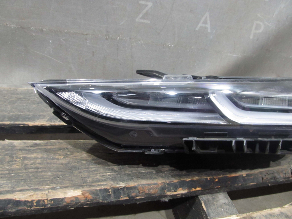 Фара левая LED Hyundai Santa Fe 4 оригинал целая 92207S1000