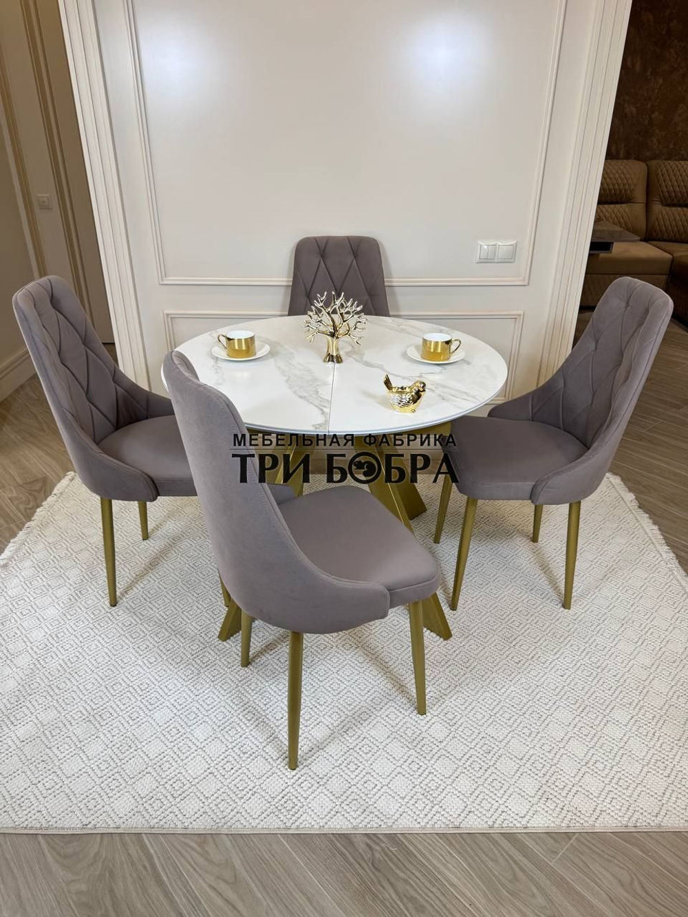 Круглый раздвижной стол "Бонжур", керамогранит, белый мрамор и стулья "Лондон"