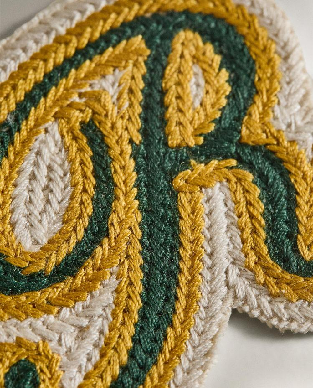 ZARA HOME ТЕРМОКЛЕЮЩАЯСЯ ХЛОПКОВАЯ НАШИВКА "R", РАЗНОЦВЕТНЫЙ