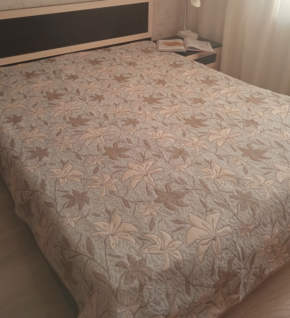 Покрывало жаккардовое двухстороннее Нежность 80-18 1,5 (150х200)