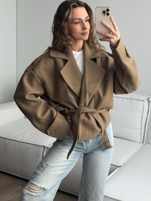 Косуха из пальтовой ткани, на ремешке, с воротом